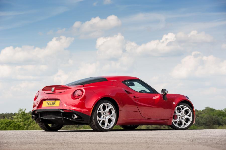  Alfa Romeo 4C 2014 года  (UK) (фото 20 из 24)